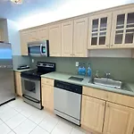 Sunshine Miami - Shared Apartment