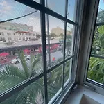 Bright Corner 1 Bedroom, 2 Blocks To Beach, W/Pool