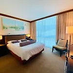 2Br Opulence At Carillon Hotel