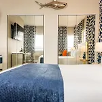 Oceanside Hotel And Suites