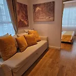 Bright 1Bedroom Renovated Near The Beach