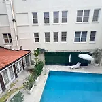 Pool And Jacuzzi. Walk To Beach, South Point Pier
