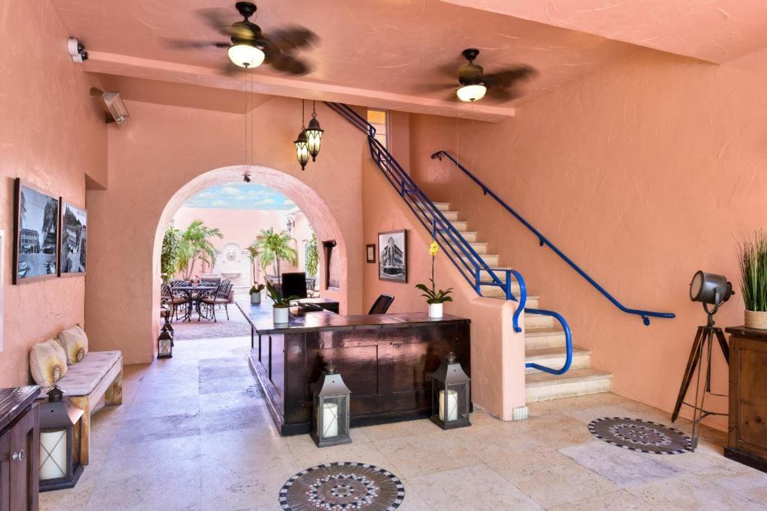 Casa Victoria Orchid Aparthotel Miami Beach