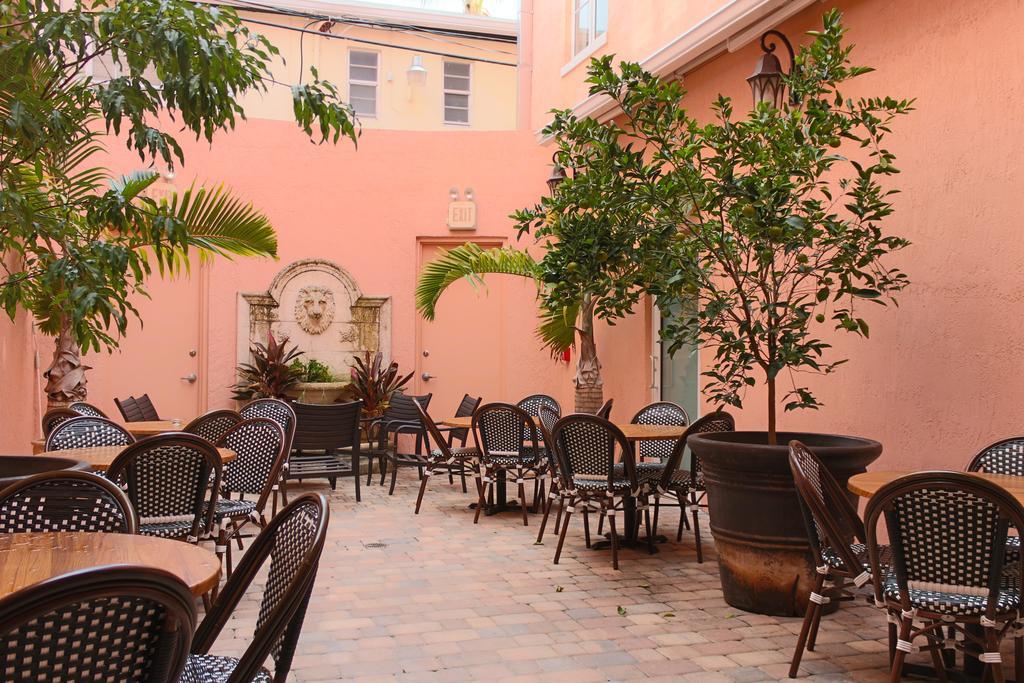 Casa Victoria Orchid Miami Beach