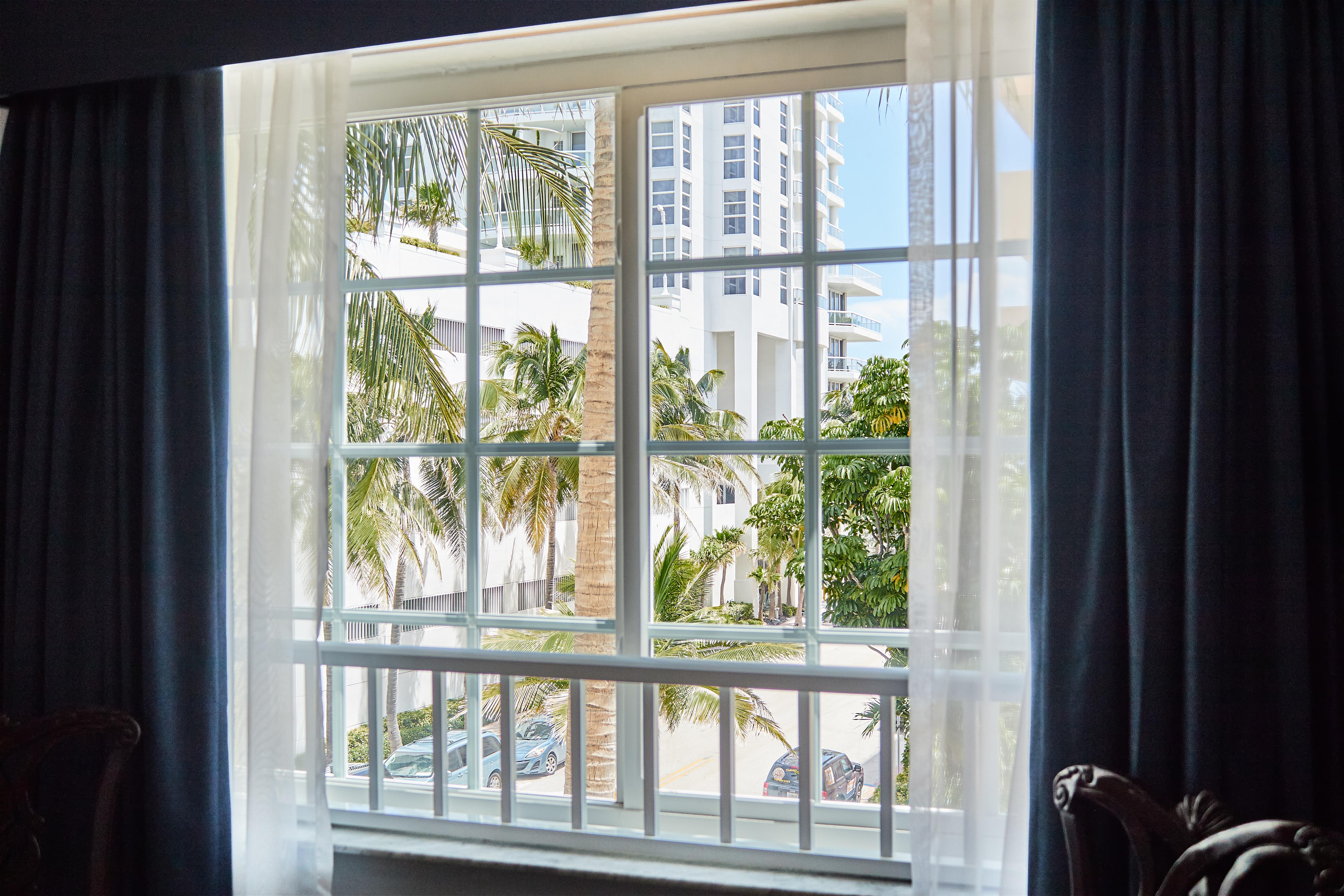 Modern Studio In Miami Beach