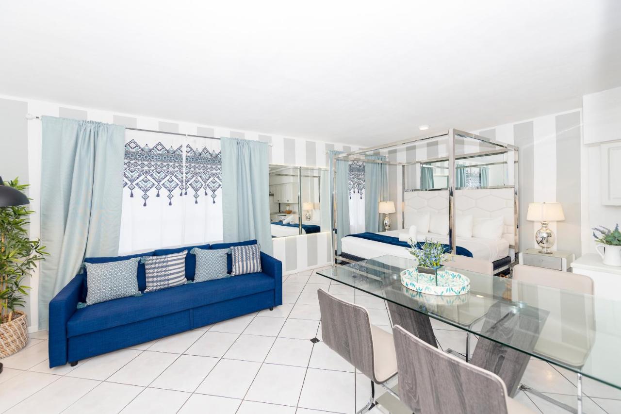 Apartment On Collins *