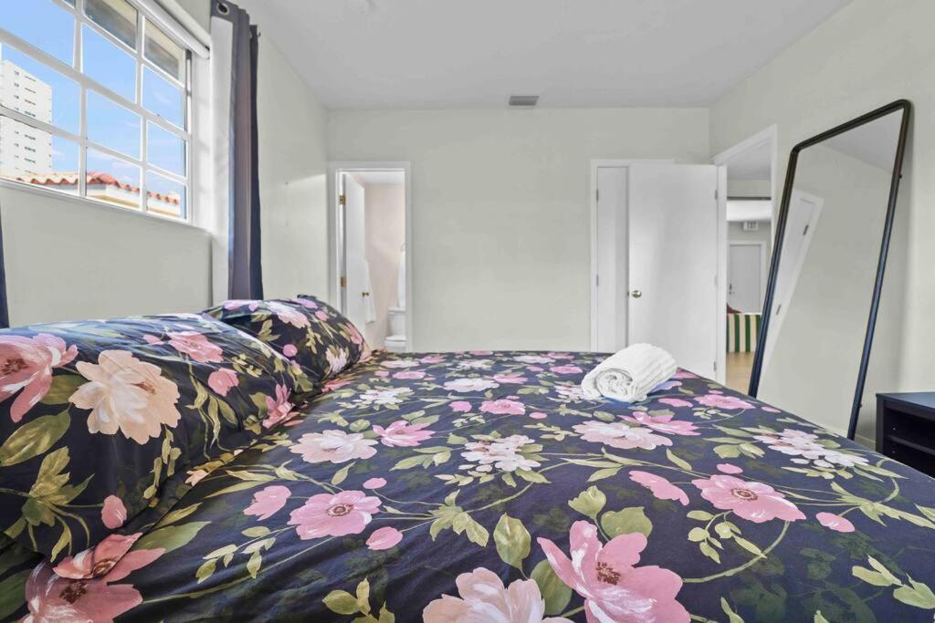 Treasure Island - Modern Miami House 3 Bedroom & 2 Bathroom Holiday home Miami Beach