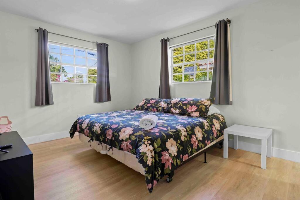 Treasure Island - Modern Miami House 3 Bedroom & 2 Bathroom Miami Beach