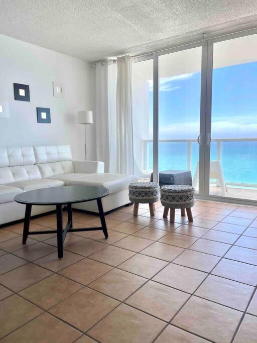 Pavilion - Ocean Sunrise-miami * Miami Beach