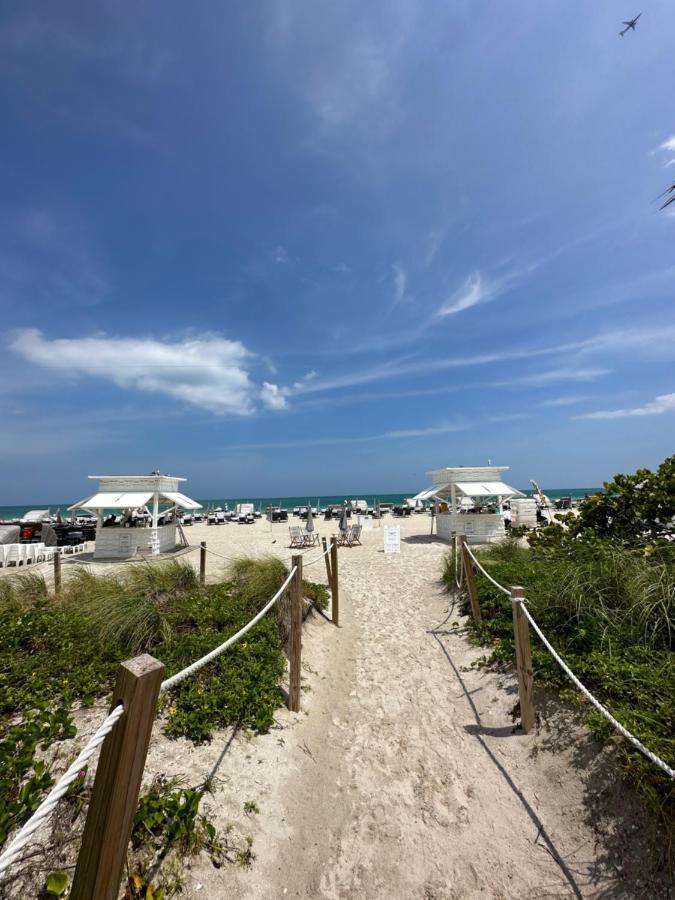 Fontainebleau Miami Beach,tresor Hotel Miami Beach