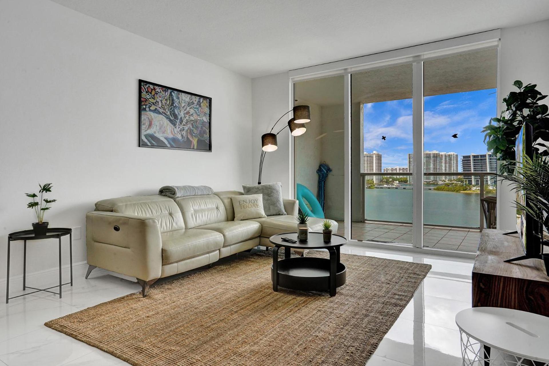 Marina Bay Sunny Isles 1005 Apartment Miami Beach