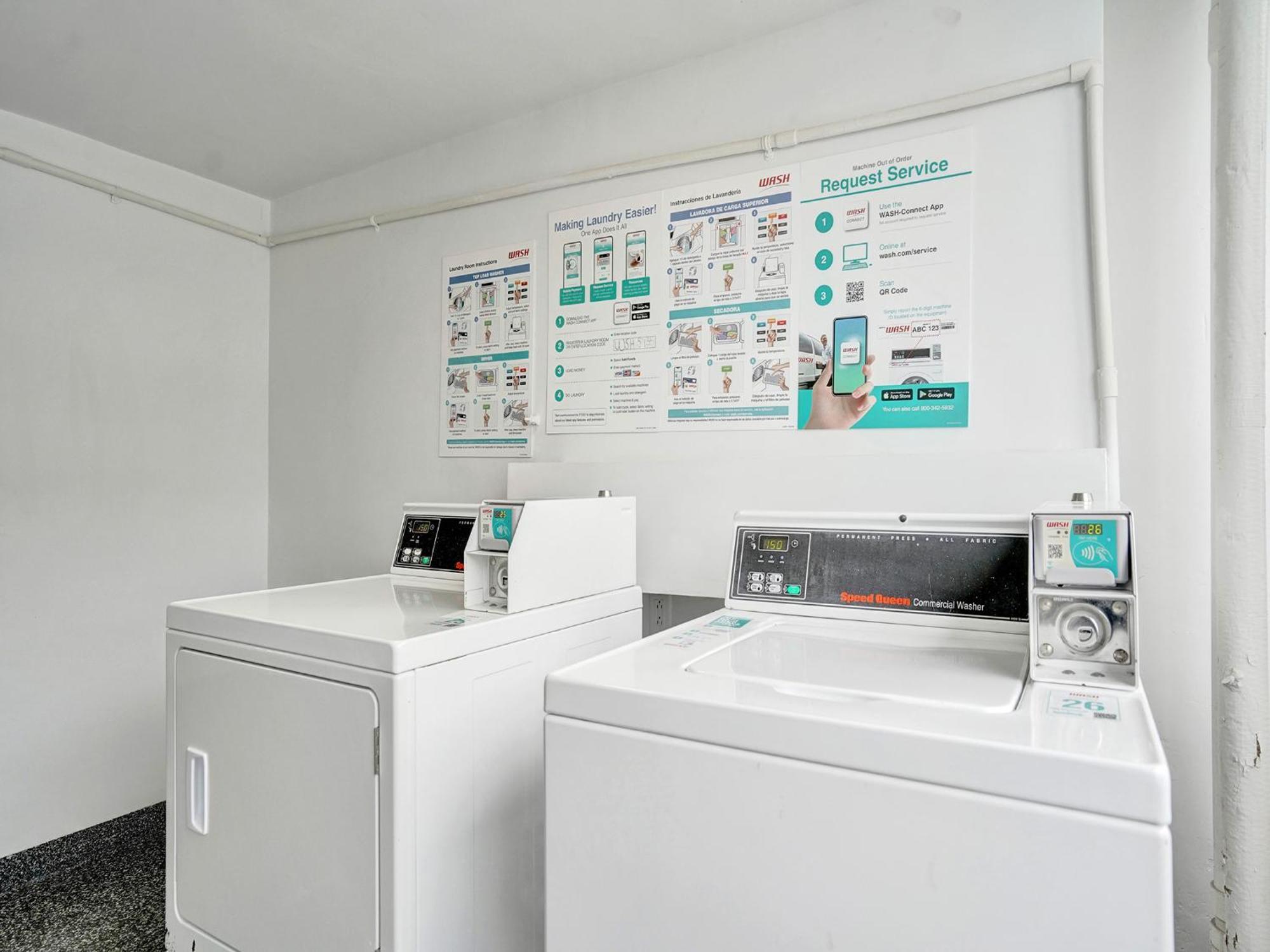 Adorable 2 Bedroom Service 605 Apartment