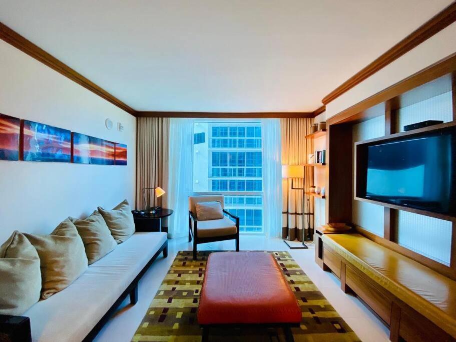 2br Opulence At Carillon Apartment *