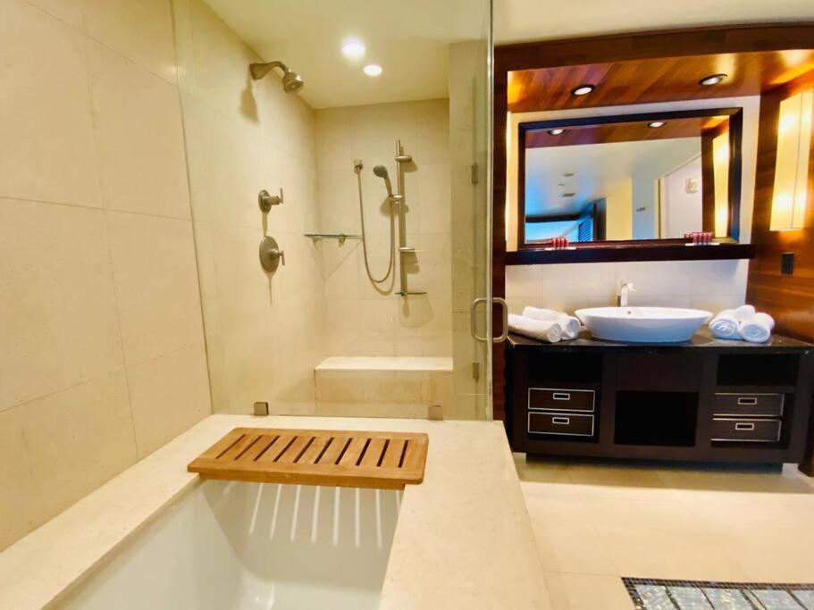 Apartment 2br Opulence At Carillon Miami Beach