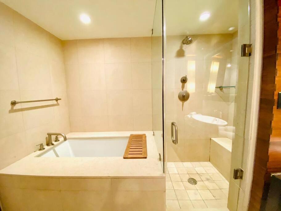 2br Opulence At Carillon Apartment Miami Beach