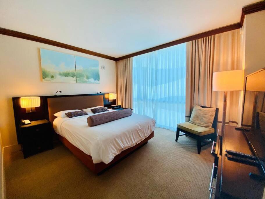2br Opulence At Carillon Miami Beach