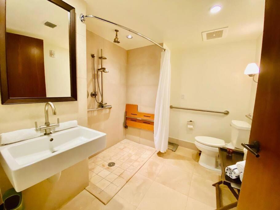 2br Opulence At Carillon *