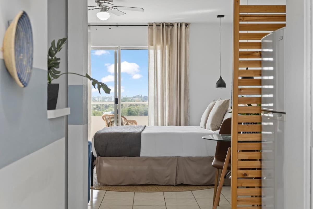 Bayshore Bliss- Cozy Space & Bay Views Apartment