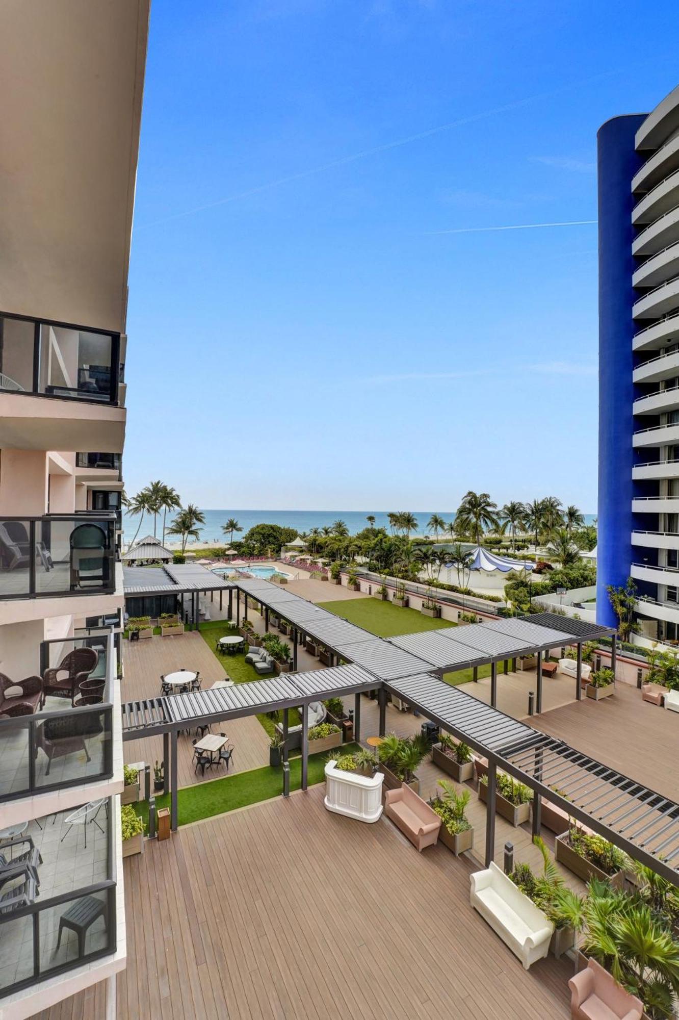 Beautiful Oceanside Retreat Service 609