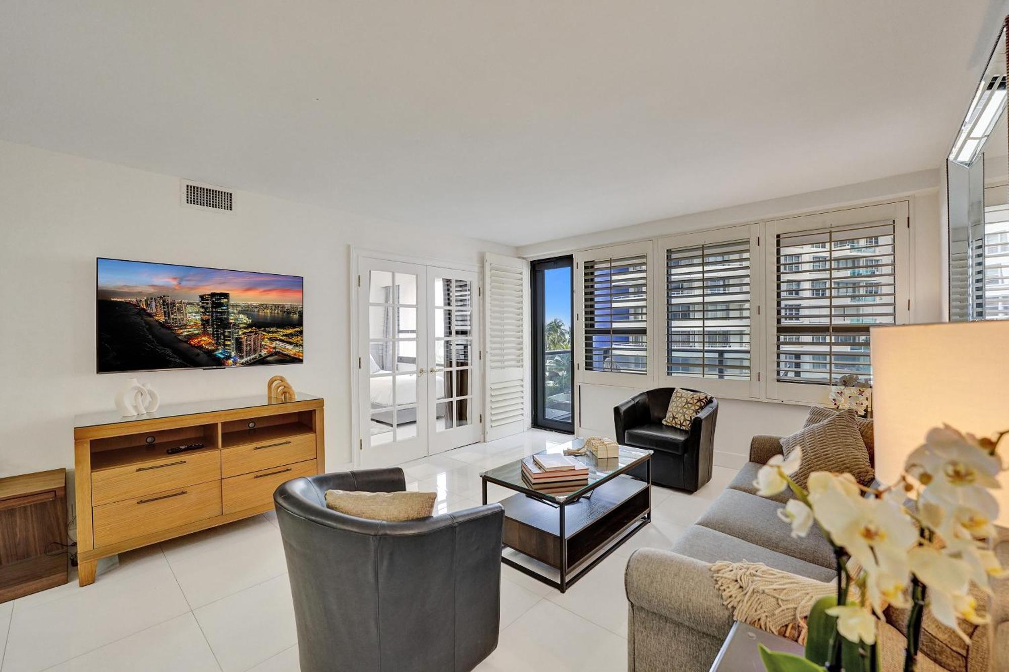 Apartment Beautiful Oceanside Retreat Service 609 Miami Beach