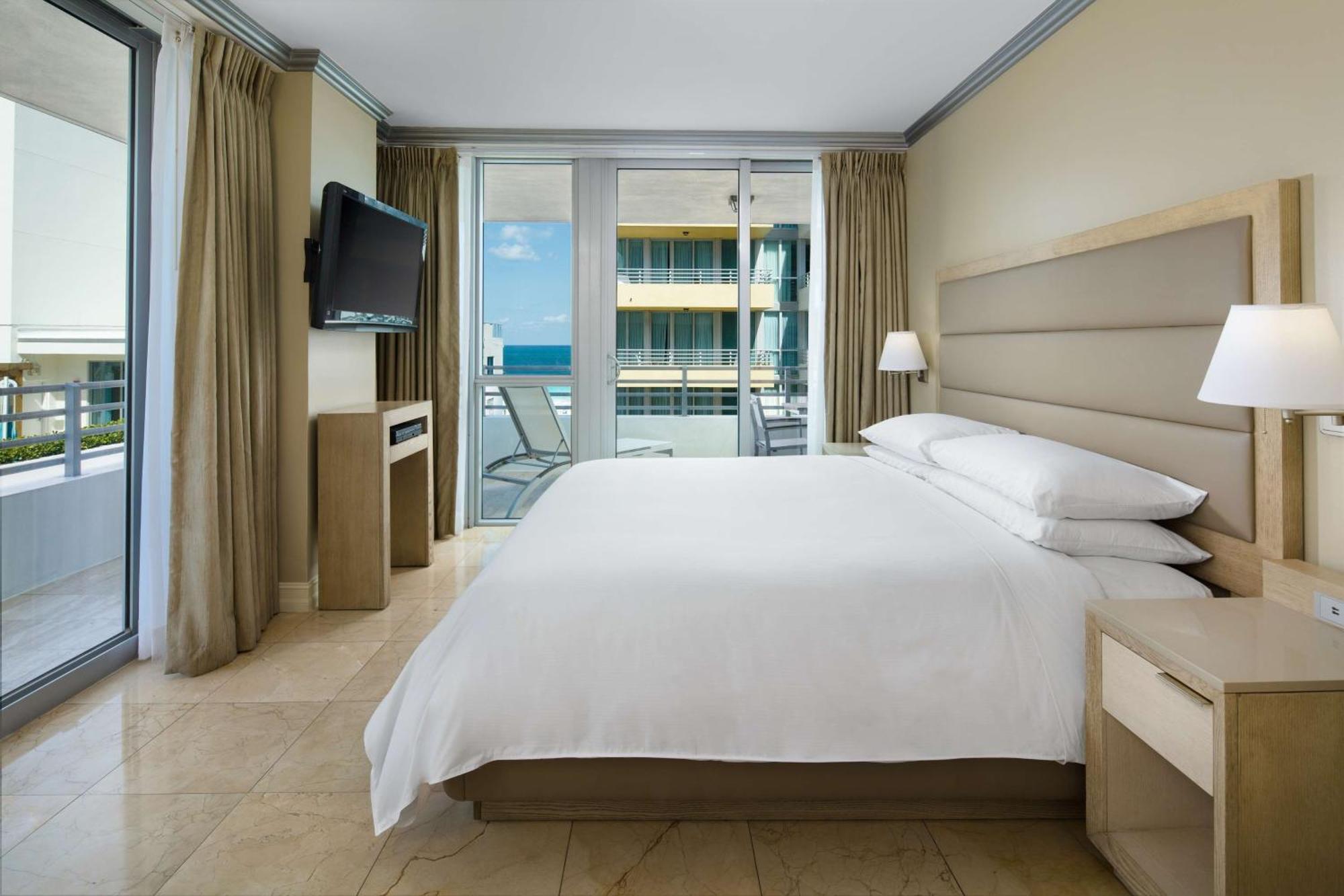 Resort Hilton Bentley Miami South Beach