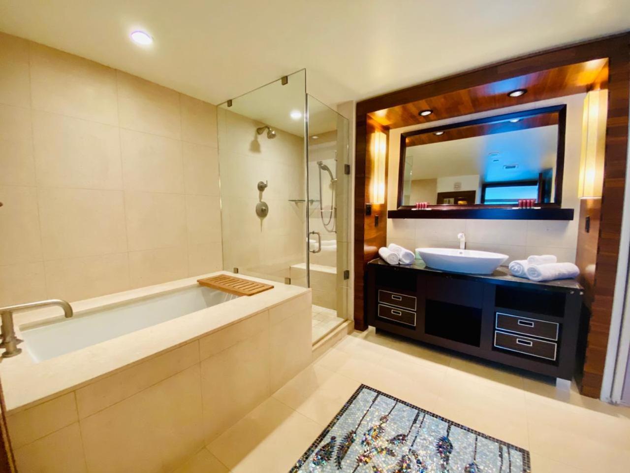 Carillon Miami Private Luxury Hotel 5*