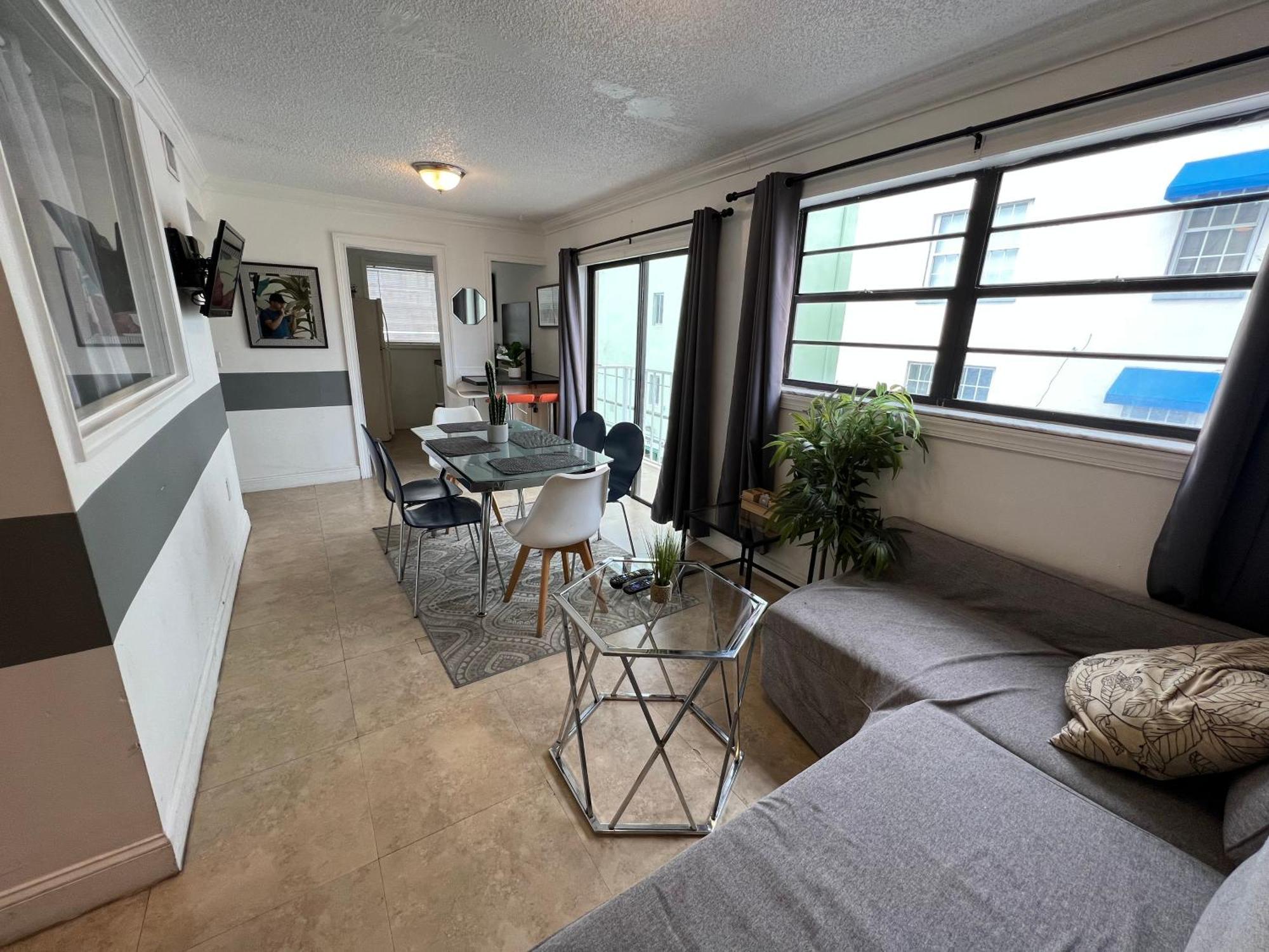 Apartment South Beach Apartment With Parking *
