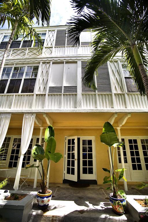 Sadigo Court Miami Beach