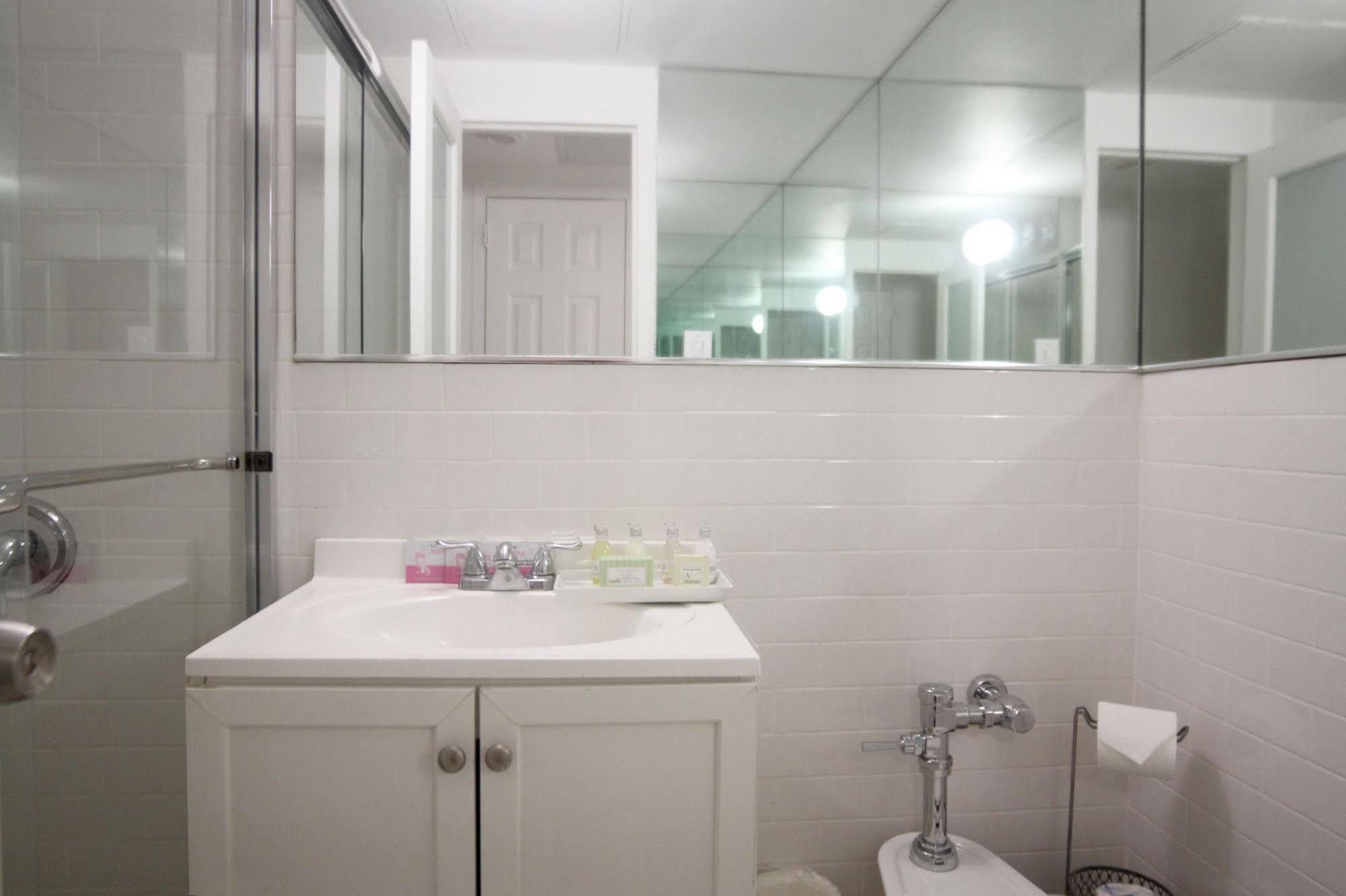 Hotel At Shelborne Miami Beach