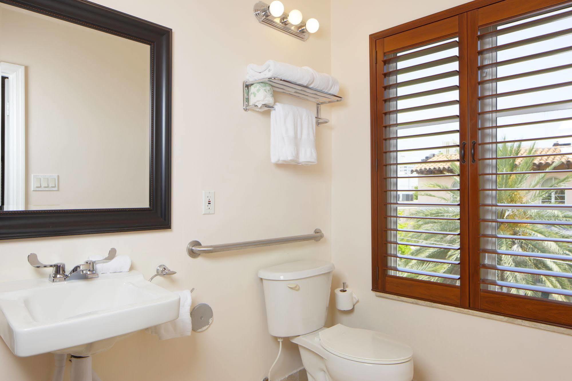 Casa Victoria Orchid Aparthotel Miami Beach