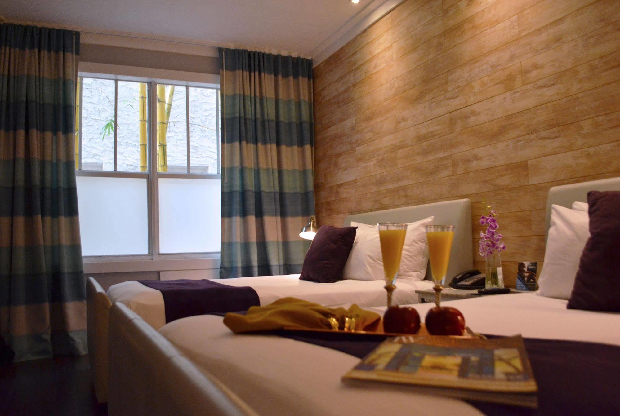 Shelley Hotel 2*
