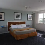 Ocean Surf Hotel
