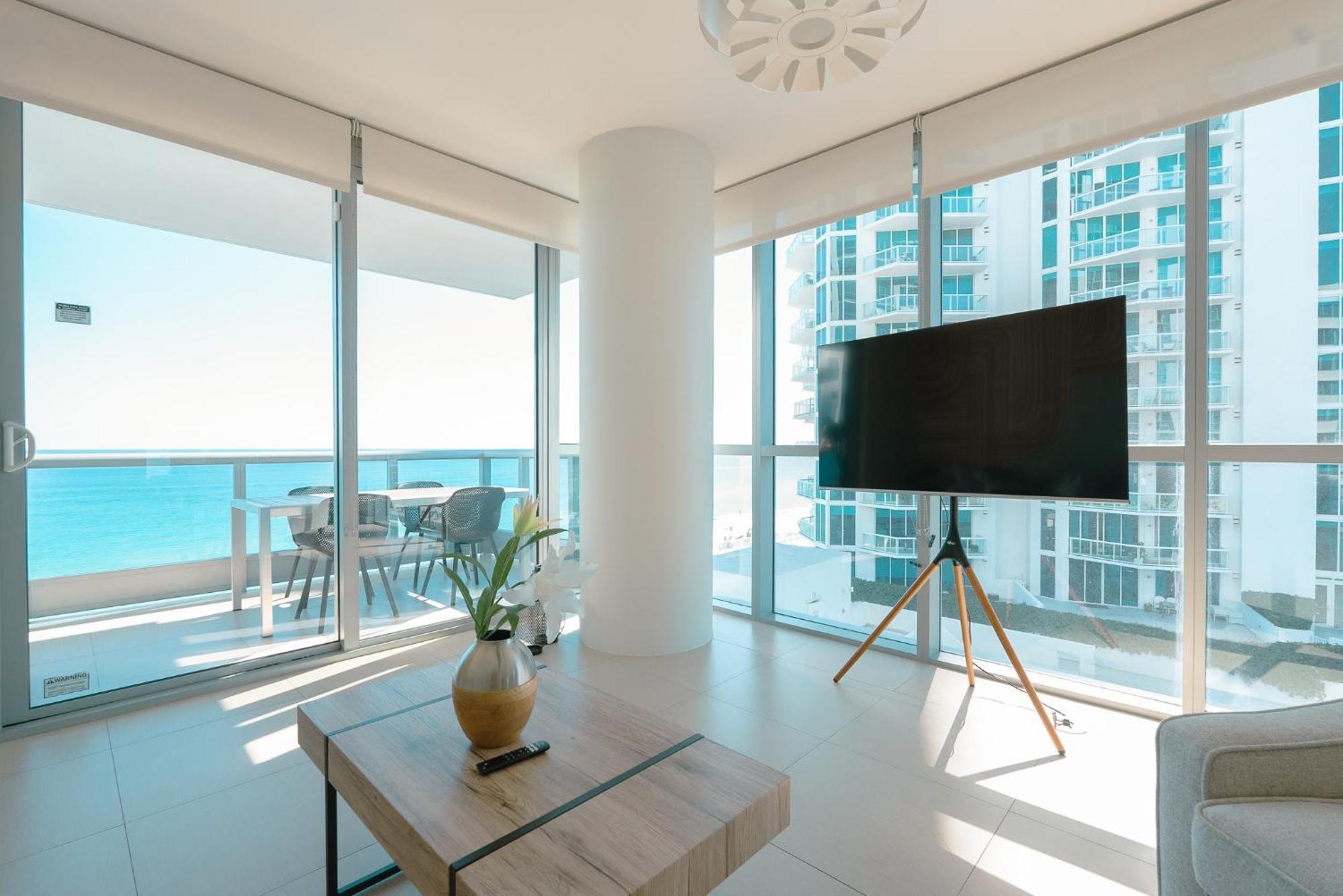 Ocean 2 Sky At Monte Carlo Miami Apartment *