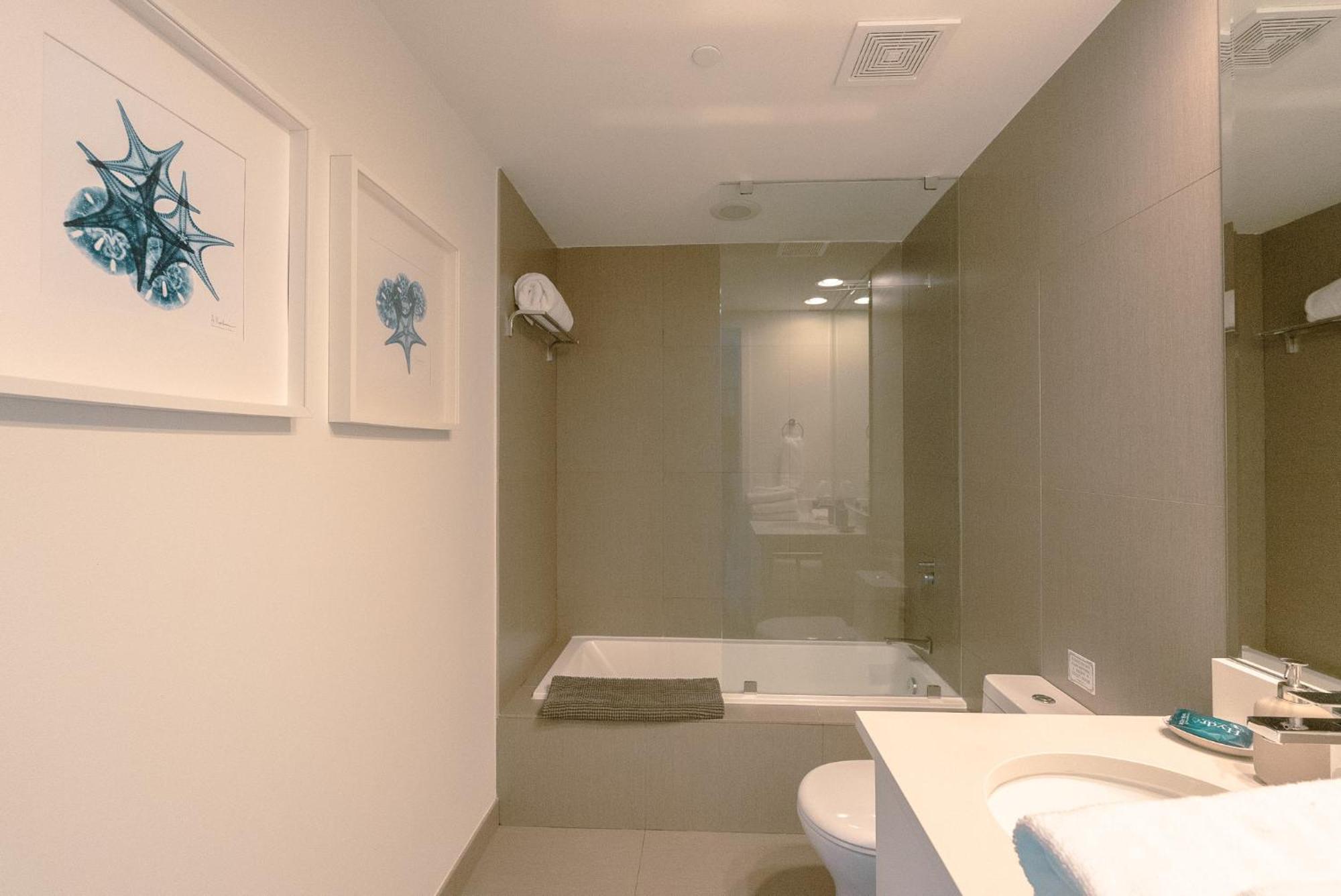 Ocean 2 Sky At Monte Carlo Miami Apartment *