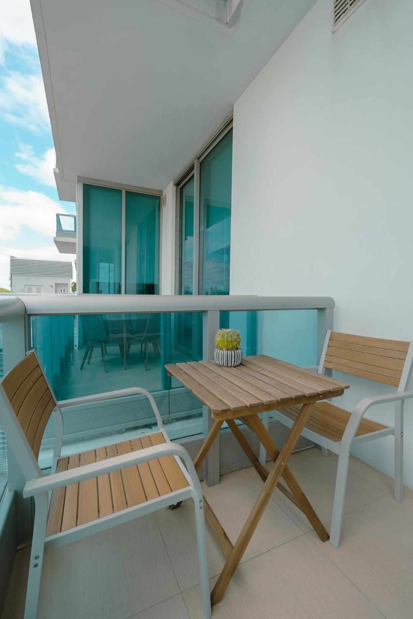 Ocean 2 Sky At Monte Carlo Miami Apartment *