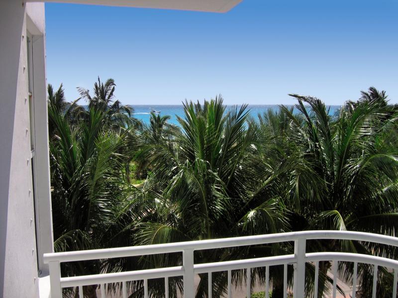 Ocean Surf 2* Miami Beach