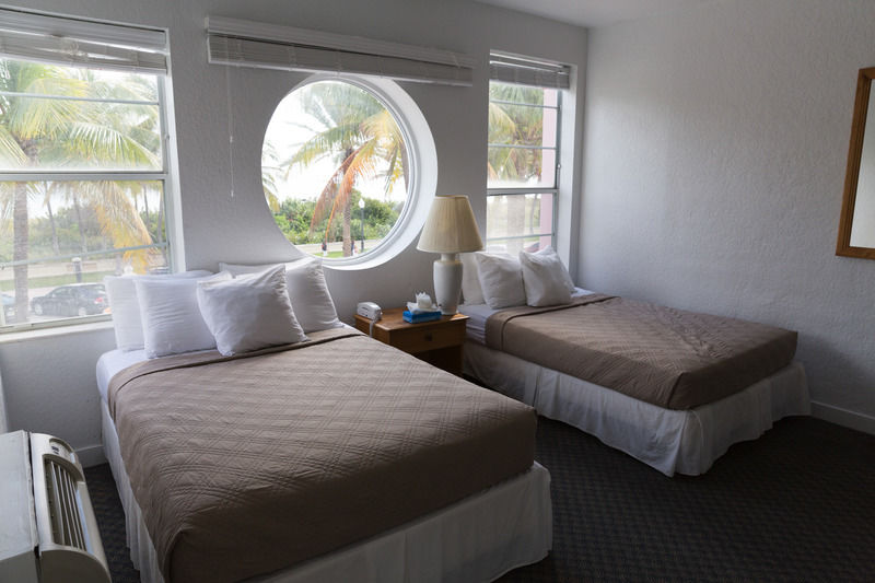 Hotel Ocean Surf Miami Beach