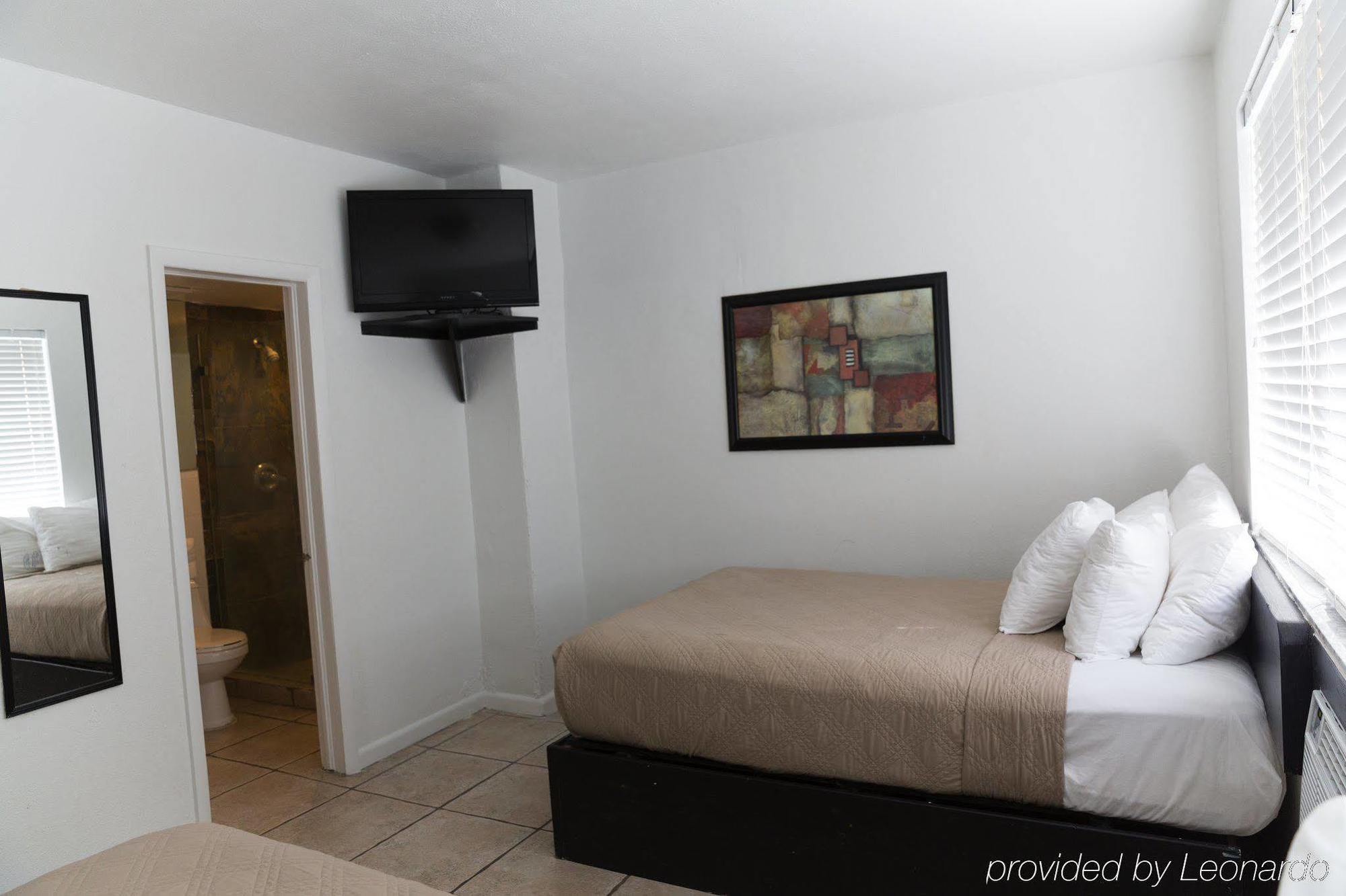 Ocean Surf Hotel 2*