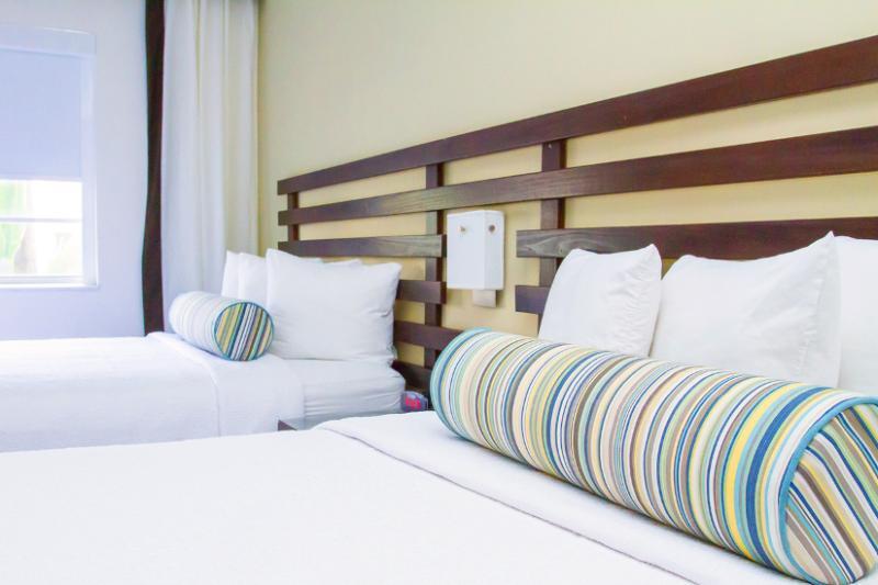 Dorchester Hotel&suites Miami Beach