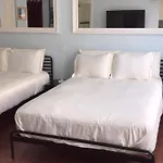 918 Sobe Flats