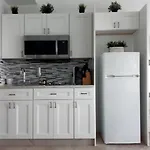 Miami Beach Suncoast Apartment III