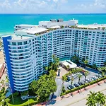 Apartment On The Beach For 6 Peoples With Balcony