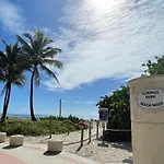 Beachfront Apt In Carlyle Hotel On Ocean Drive