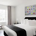 Essex House Hotel