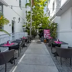 Posh South Beach