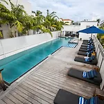 Posh South Beach