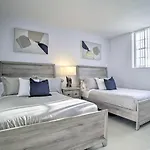 Sunny Isles Resort Condo Less Than Half-Mi To Beach!
