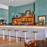 Hotel Trouvail Miami Beach
