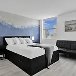 Nightlife South Beach Holiday Retreat Art