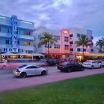 Ocean Beach Hotel